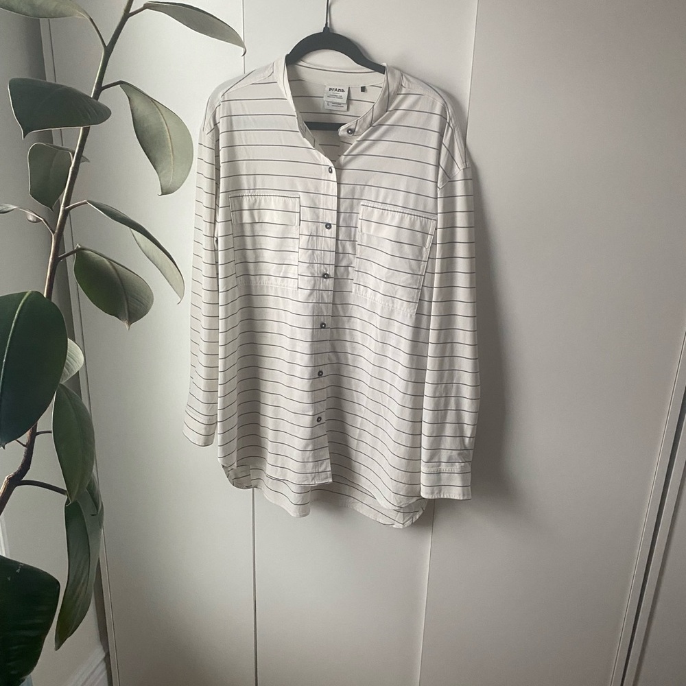 Prana White and Gray Striped Button Down Shirt
